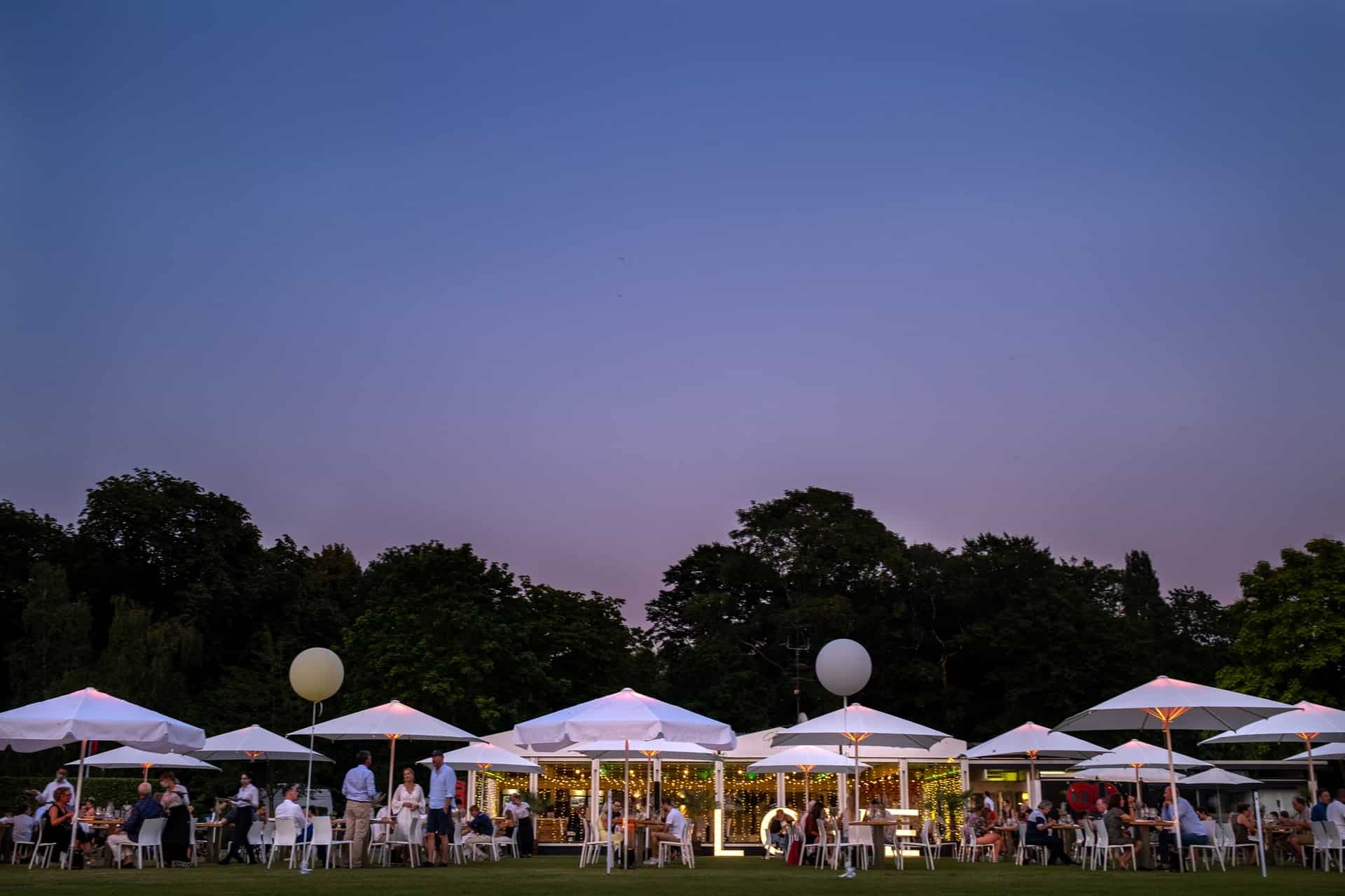 Hold din næste fest i et partytelt