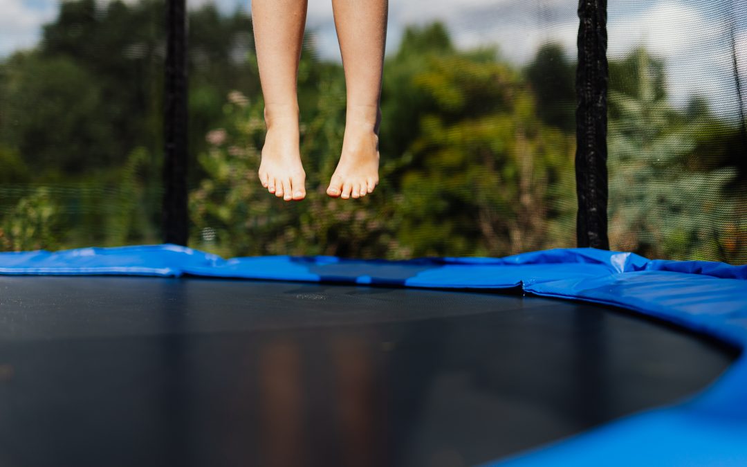 3 sjove ting du kan lave på en trampolin